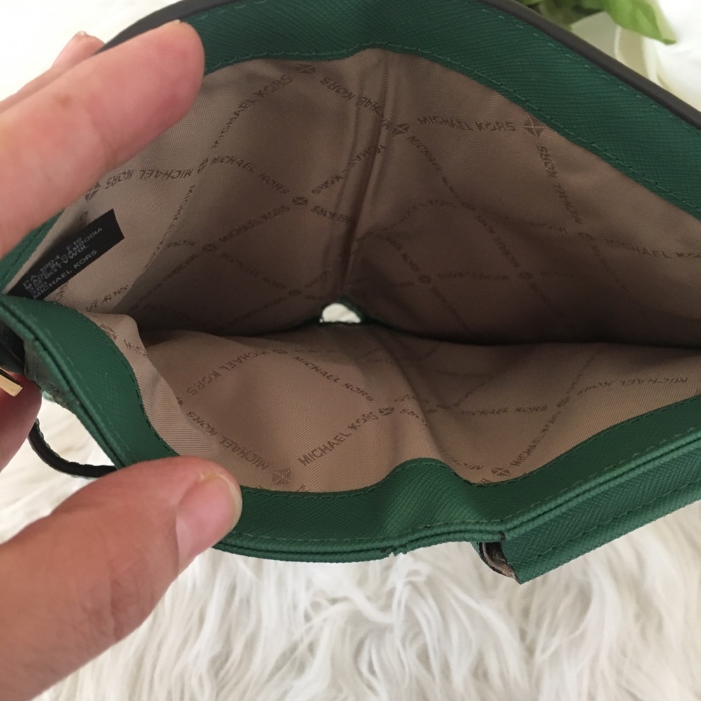 Last 1✨Michael Kors double zipper wallet/wristlet - Picture 3 of 8